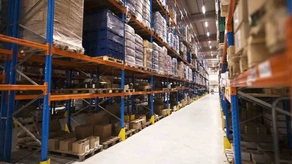 numerous shelves stacked with boxes - Parahomes Inc.