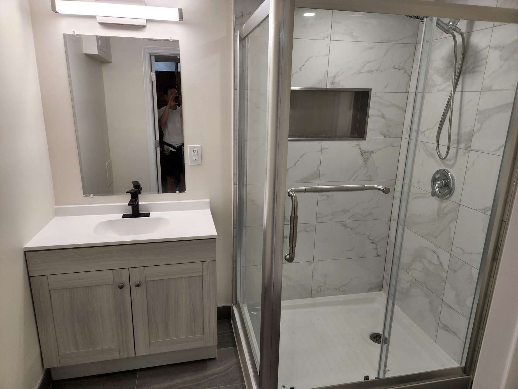 Shawer and basin remodaling—Parahomes Inc.