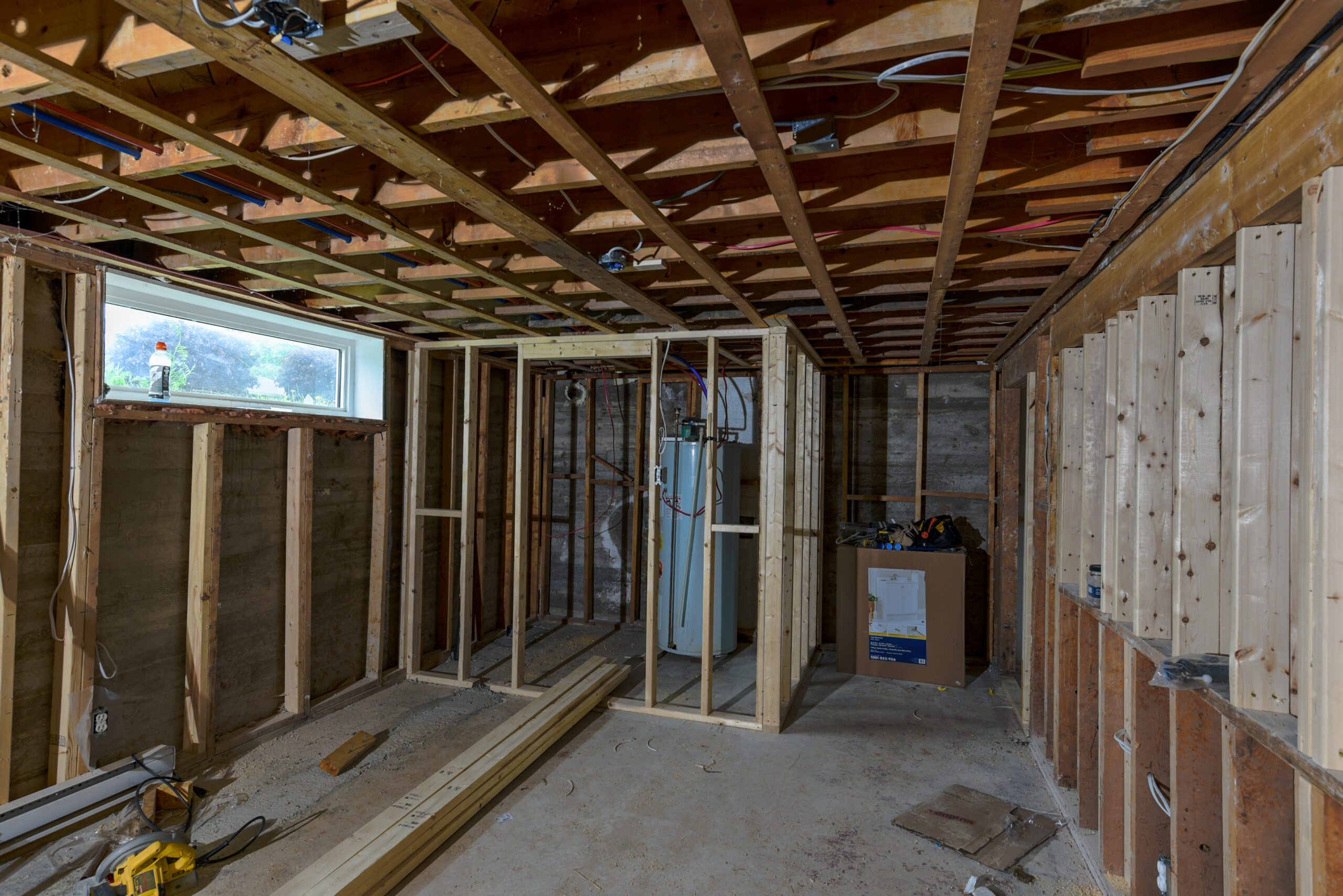 interior space with wood framing - Parahomes Inc.